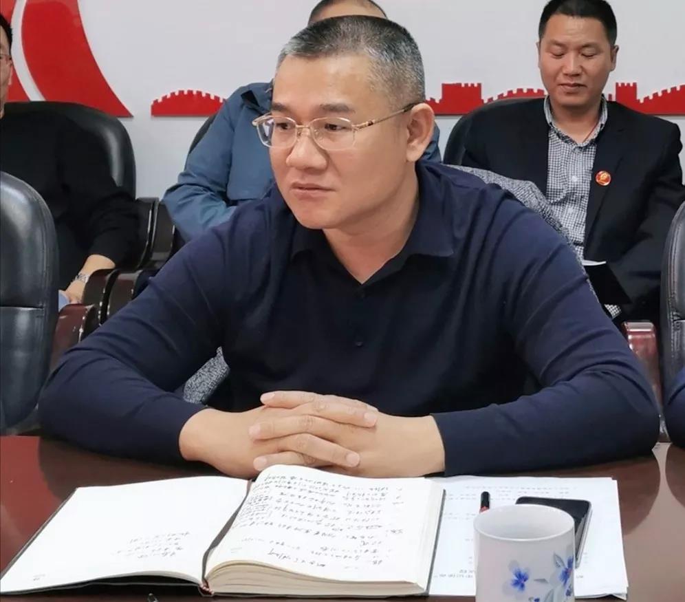 李寧湘到湘運(yùn)公交開展“不忘初心、牢記使命”主題教育