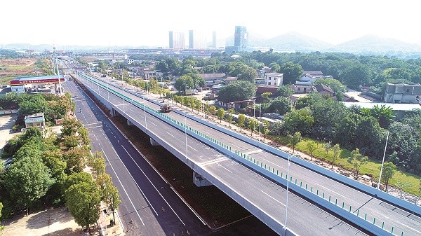 芙蓉大道快改通車。（羅韜 攝）(1).jpg